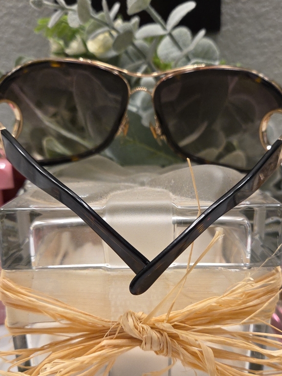 Authentic Gucci Gold-Accent Brown Gradient Women\'s Sunglasses main image 12
